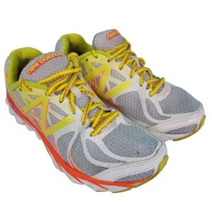 New Balance 3190 Revlite,running shoes, women's size 7, white.